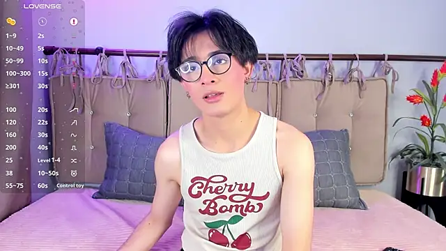 Snapshot of cherryy_boy chatting on 07-18-26, 08:45 cherryy boy online show from 07-18-26, 08:45