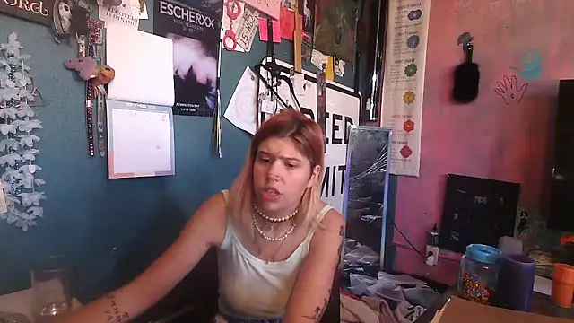 Snapshot of Esteem369 chatting on 09-11-25, 03:34 Esteem369 online show from 09-11-25, 03:34