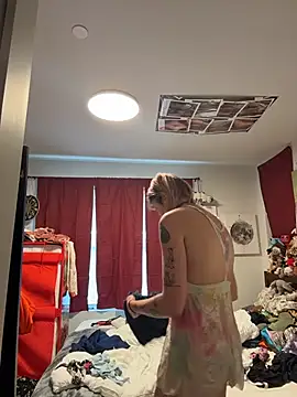 Snapshot of Esteem369 chatting on 10-16-25, 04:19 Esteem369 online show from 10-16-25, 04:19