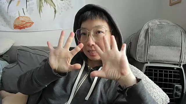 luxgray online show from 12-21-25, 05:42