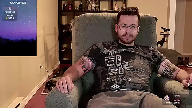 Snapshot of JayXCee_Official chatting on 10-19-25, 02:01 JayXCee Official online show from 10-19-25, 02:01