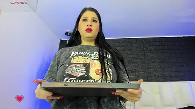 brithanyadams23 online show from 10-24-25, 04:42