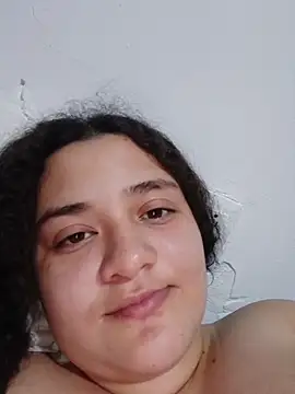 Snapshot of Liancy chatting on 06-05-26, 12:39 Liancy online show from 06-05-26, 12:39