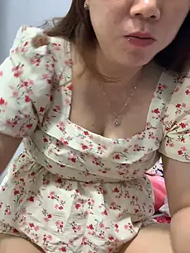 Snapshot of Baby-bigtits chatting on 02-23-25, 01:53 Baby-bigtits online show from 02-23-25, 01:53