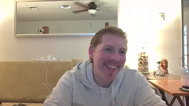 Snapshot of Rock_Pierce chatting on 06-13-26, 06:17 Rock Pierce online show from 06-13-26, 06:17