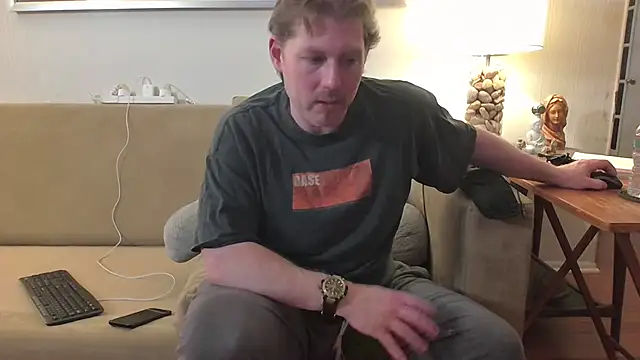 Snapshot of Rock_Pierce chatting on 06-15-26, 04:15 Rock Pierce online show from 06-15-26, 04:15