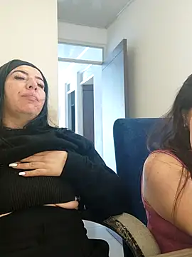 Snapshot of Im_coco chatting on 07-28-26, 02:13 Im coco online show from 07-28-26, 02:13