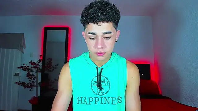 Snapshot of DavidfullOFlove chatting on 12-03-24, 02:16 DavidfullOFlove online show from 12-03-24, 02:16