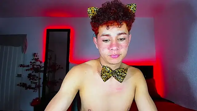 Snapshot of DavidfullOFlove chatting on 01-21-25, 04:21 DavidfullOFlove online show from 01-21-25, 04:21