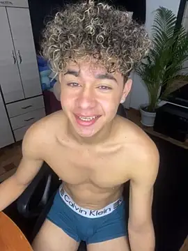 Snapshot of DavidfullOFlove chatting on 10-11-25, 11:47 DavidfullOFlove online show from 10-11-25, 11:47