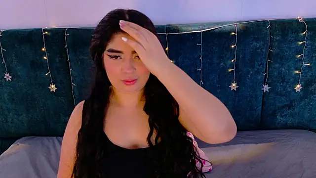 Snapshot of AgathaLynx chatting on 12-19-25, 10:44 AgathaLynx online show from 12-19-25, 10:44