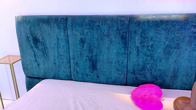 Snapshot of AgathaLynx chatting on 02-01-26, 10:36 AgathaLynx online show from 02-01-26, 10:36