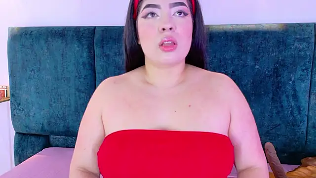 Snapshot of AgathaLynx chatting on 02-19-26, 10:33 AgathaLynx online show from 02-19-26, 10:33