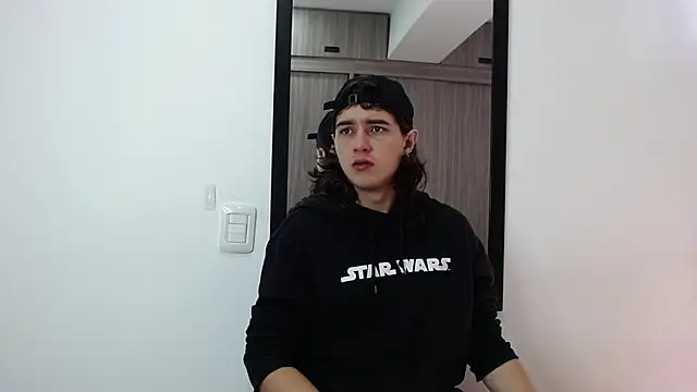 Snapshot of alex_connorr chatting on 02-11-25, 02:57 alex connorr online show from 02-11-25, 02:57
