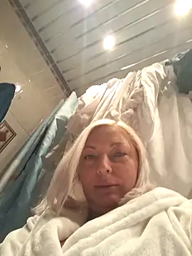 cutecatXXX online show from 04-28-26, 10:15