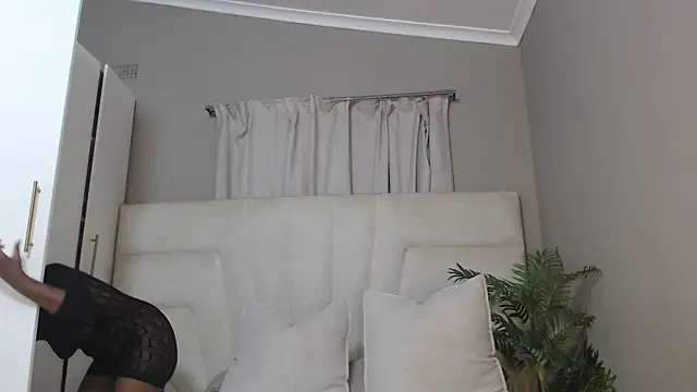 naughtyblackdolie online show from 03-15-25, 04:13