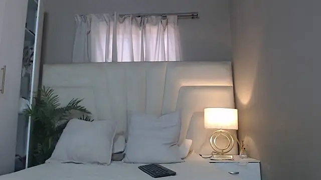 naughtyblackdolie online show from 04-03-26, 10:13