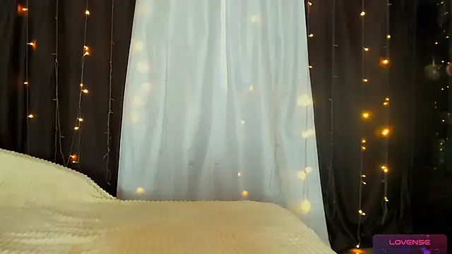 Adriana Sweet 24 online show from 06-27-26, 08:41