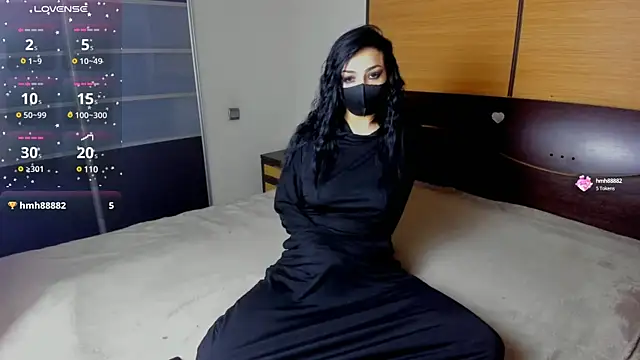 Snapshot of habibi_moon chatting on 12-29-24, 11:29 habibi moon online show from 12-29-24, 11:29