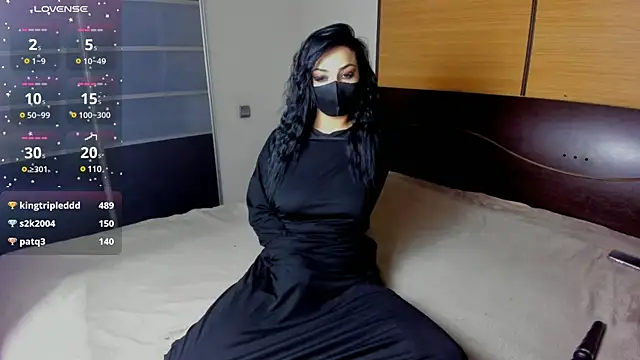 Snapshot of habibi_moon chatting on 12-29-24, 02:31 habibi moon online show from 12-29-24, 02:31