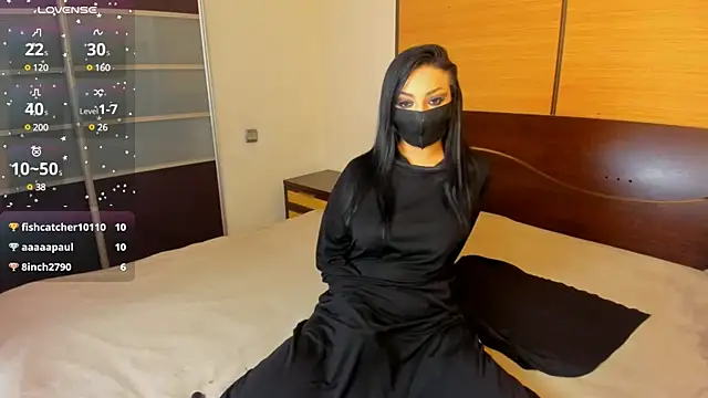 Snapshot of habibi_moon chatting on 01-30-25, 06:13 habibi moon online show from 01-30-25, 06:13