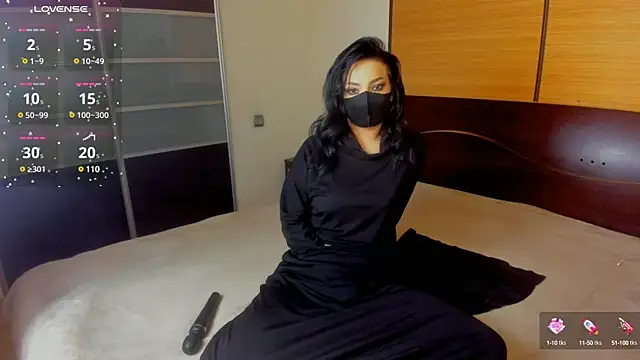 Snapshot of habibi_moon chatting on 02-24-25, 02:30 habibi moon online show from 02-24-25, 02:30
