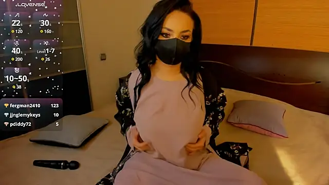 Snapshot of habibi_moon chatting on 03-07-25, 05:18 habibi moon online show from 03-07-25, 05:18