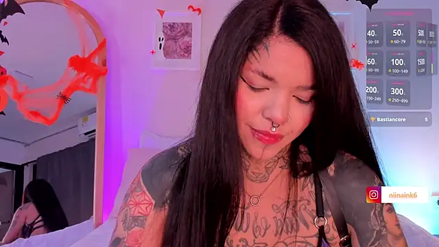 Snapshot of NinaInk chatting on 10-23-25, 12:04 NinaInk online show from 10-23-25, 12:04