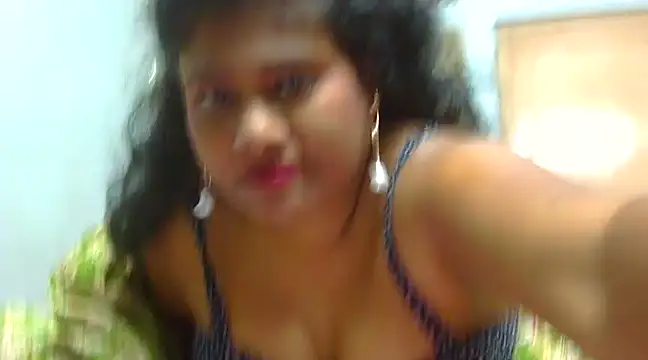 Snapshot of sexy_roma chatting on 01-11-25, 01:01 sexy roma online show from 01-11-25, 01:01