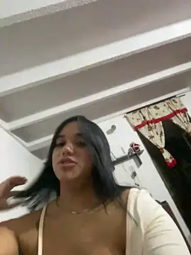 Snapshot of ElaEndez_ chatting on 12-25-24, 06:52 ElaEndez online show from 12-25-24, 06:52
