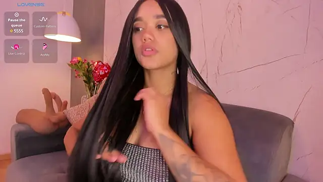 Snapshot of ElaEndez_ chatting on 03-18-25, 03:53 ElaEndez online show from 03-18-25, 03:53