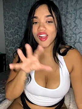 Snapshot of ElaEndez_ chatting on 12-20-25, 04:41 ElaEndez online show from 12-20-25, 04:41