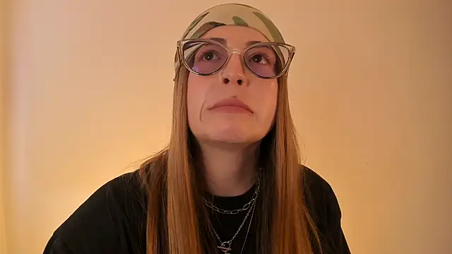 Snapshot of tekila__ chatting on 01-09-25, 10:09 tekila online show from 01-09-25, 10:09