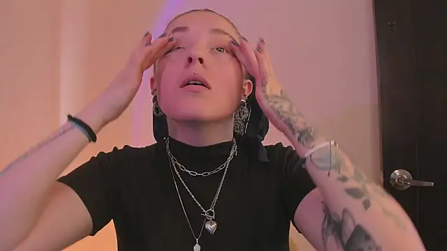 Snapshot of tekila__ chatting on 02-08-25, 05:29 tekila online show from 02-08-25, 05:29