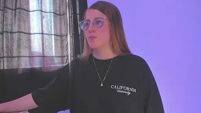 Snapshot of tekila__ chatting on 02-28-25, 09:23 tekila online show from 02-28-25, 09:23