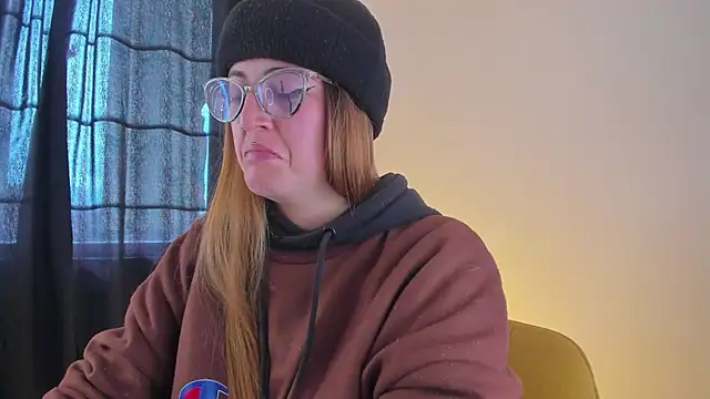 Snapshot of tekila__ chatting on 03-17-25, 08:51 tekila online show from 03-17-25, 08:51