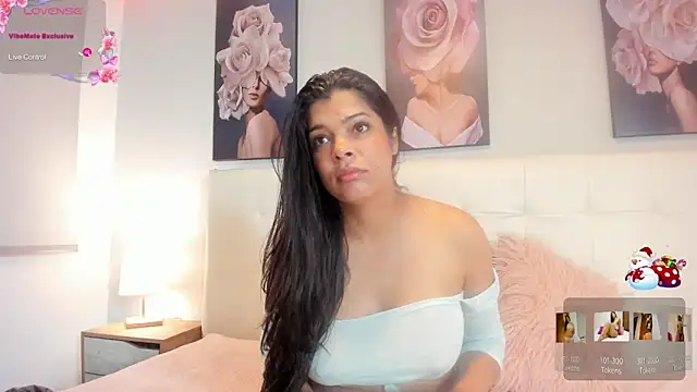 Snapshot of Sweetdreamses_ chatting on 12-06-24, 12:16 Sweetdreamses online show from 12-06-24, 12:16