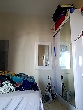 Indiazinhax online show from 12-21-25, 11:06