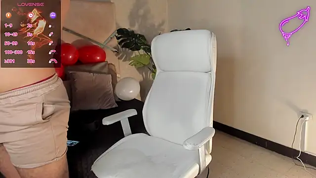 Snapshot of noah_crux chatting on 02-14-25, 08:05 noah crux online show from 02-14-25, 08:05