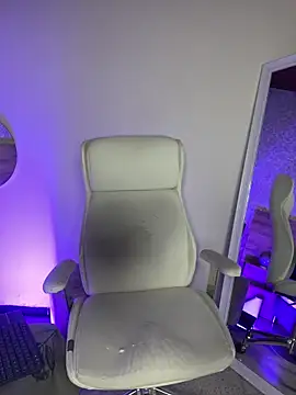 Snapshot of noah_crux chatting on 03-08-25, 01:25 noah crux online show from 03-08-25, 01:25