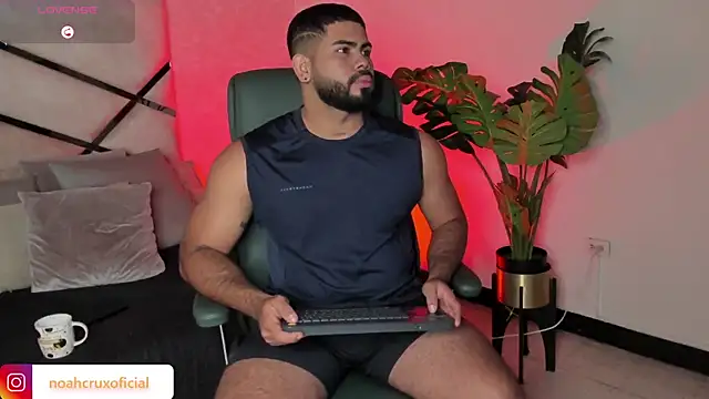 Snapshot of noah_crux chatting on 09-11-25, 11:54 noah crux online show from 09-11-25, 11:54