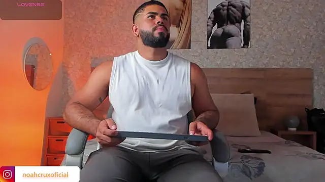 Snapshot of noah_crux chatting on 10-02-25, 08:16 noah crux online show from 10-02-25, 08:16