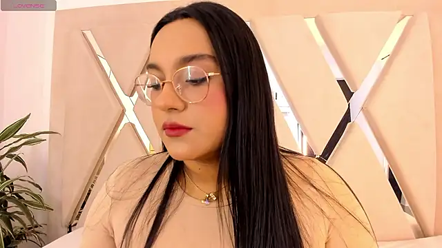 Snapshot of ellamontoya chatting on 02-07-26, 12:09 ellamontoya online show from 02-07-26, 12:09