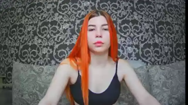 Snapshot of ElllaNuar chatting on 10-28-25, 05:55 ElllaNuar online show from 10-28-25, 05:55