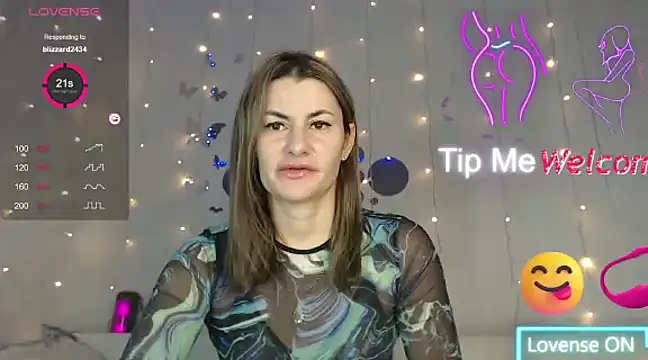 Snapshot of SuchAngel_ chatting on 02-15-25, 02:04 SuchAngel online show from 02-15-25, 02:04