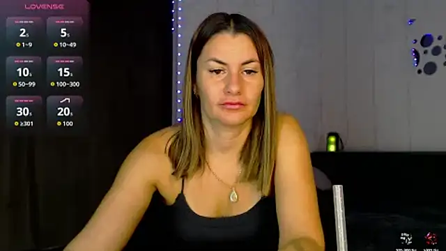 Snapshot of SuchAngel_ chatting on 10-29-25, 02:25 SuchAngel online show from 10-29-25, 02:25