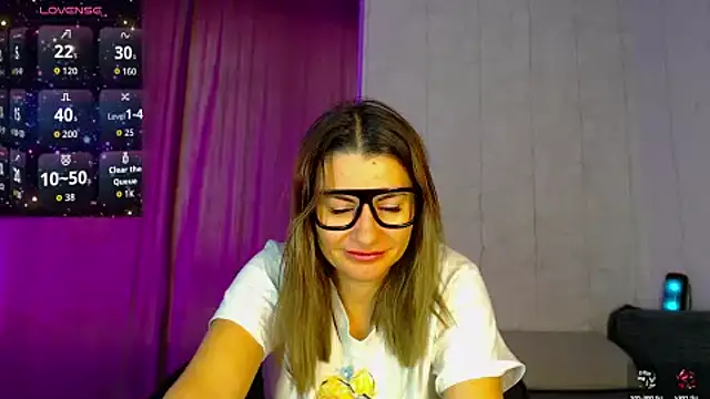 Snapshot of SuchAngel_ chatting on 11-29-25, 02:58 SuchAngel online show from 11-29-25, 02:58