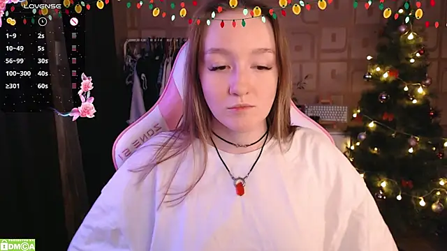 MoonlishSiren online show from 12-21-24, 06:12