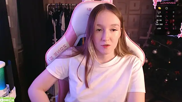 MoonlishSiren online show from 01-26-25, 09:51