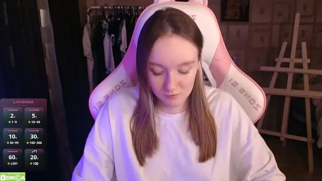 MoonlishSiren online show from 03-15-25, 07:16